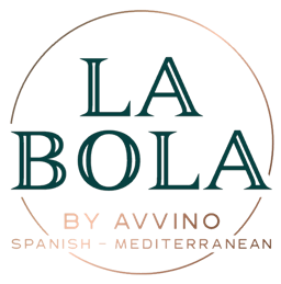 La Bola Logo